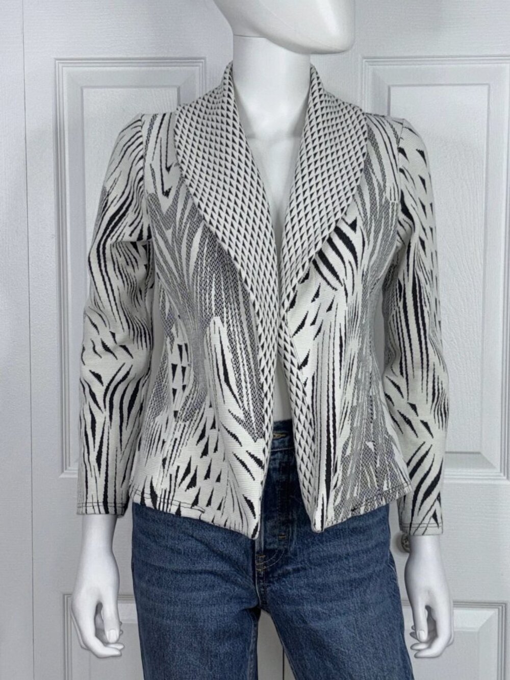 women's Blazer jacket size small